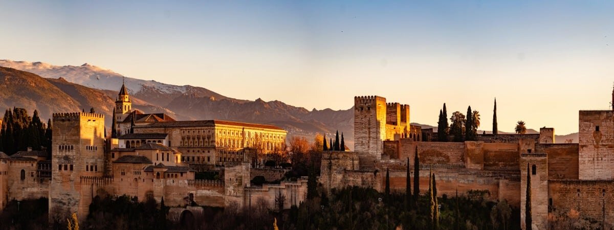 Atardecer en la Alhambra de Granada | Shutterstock