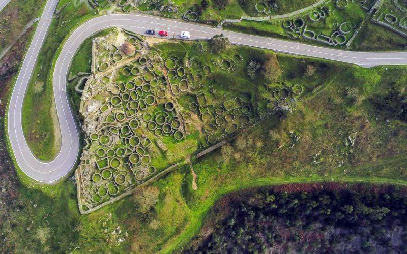 Impacto de la carretera en el yacimiento de Santa Tecla