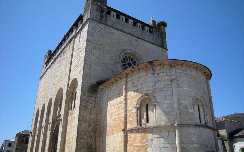 Cabecera y rosetón este de San Xóan de Portomarín