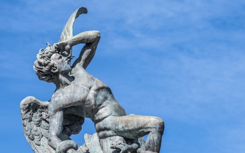 Estatua del Ángel Caído, Parque del Retiro