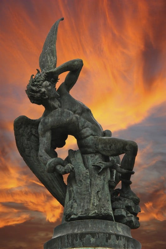Ángel Caído en el Retiro, Madrid