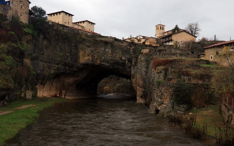 Puentedey y su arco natural