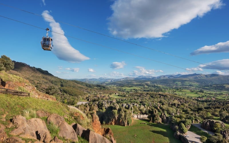 El precioso paisaje de Cabárceno
