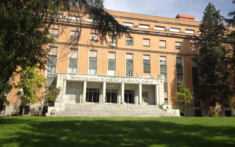 Uno de los edificios que componen la Facultad de Medicina de la Universidad Complutense
