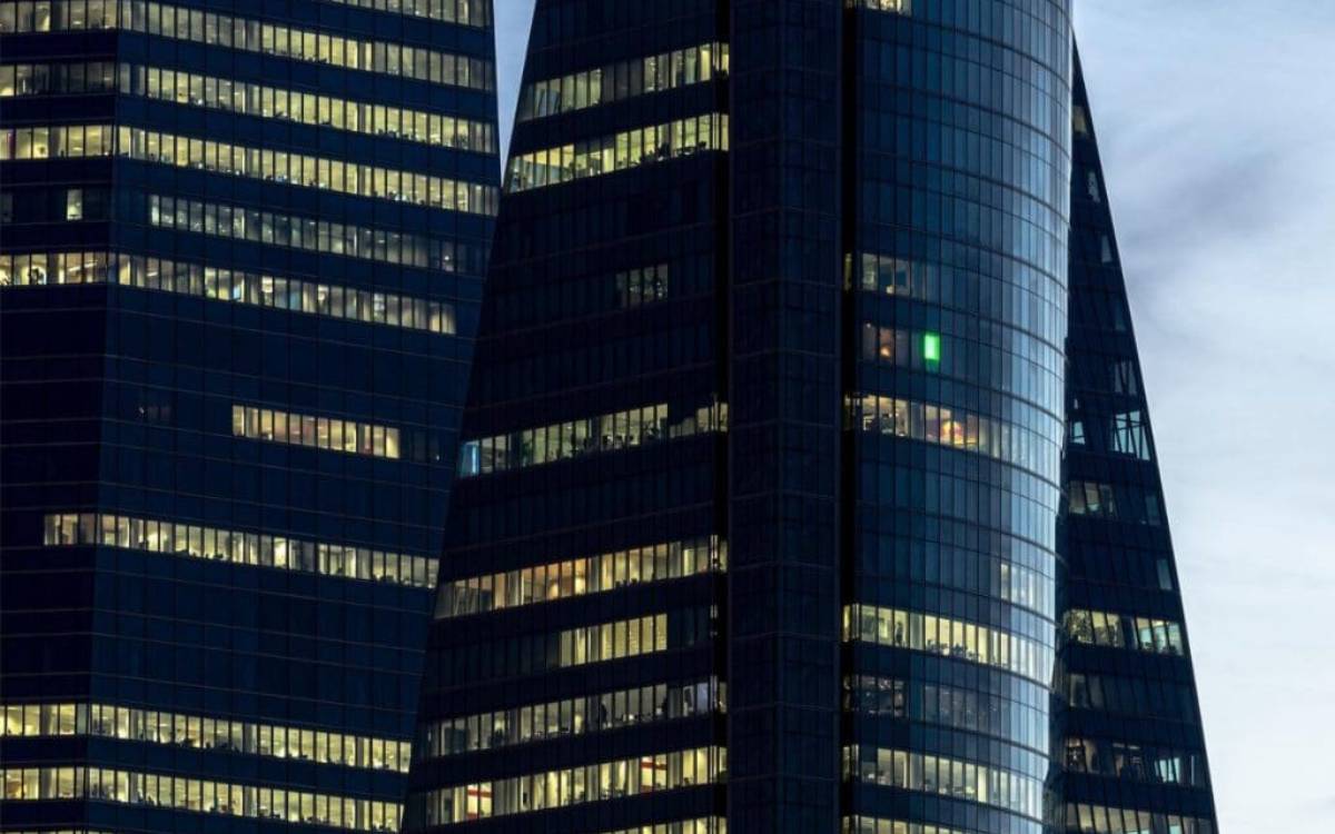 Luz verde en la Torre Emperador Castellana