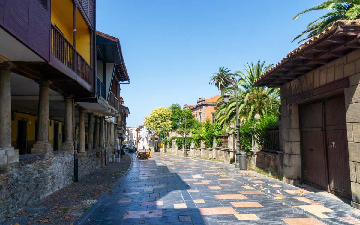 Avilés