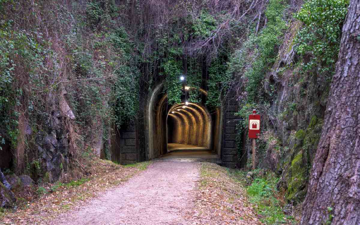 Túnel en la Vía Verde Ruta de la Plata