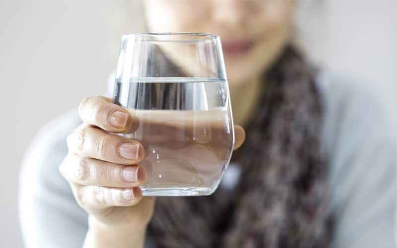 Astenia primaveral: beber agua