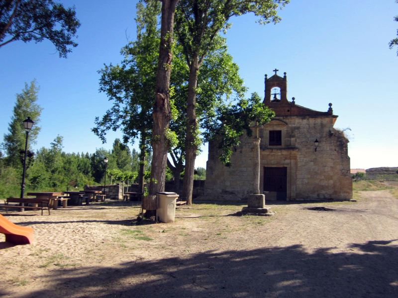 Ermita de la Virgen del Río Gumiel de Izán