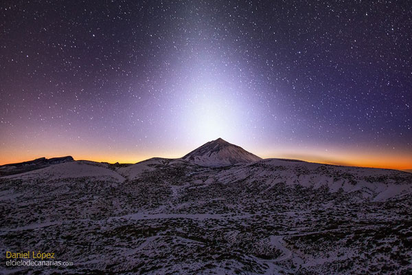 Luz zodiacal ilumina Teide