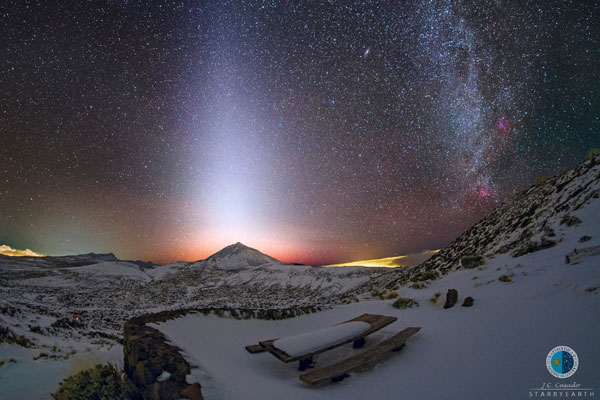 Luz zodiacal ilumina Teide