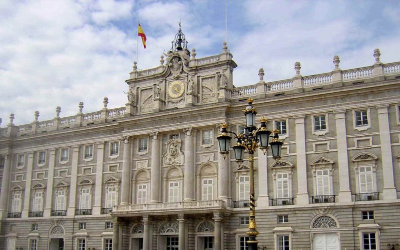 Entrada del Palacio Real madrid