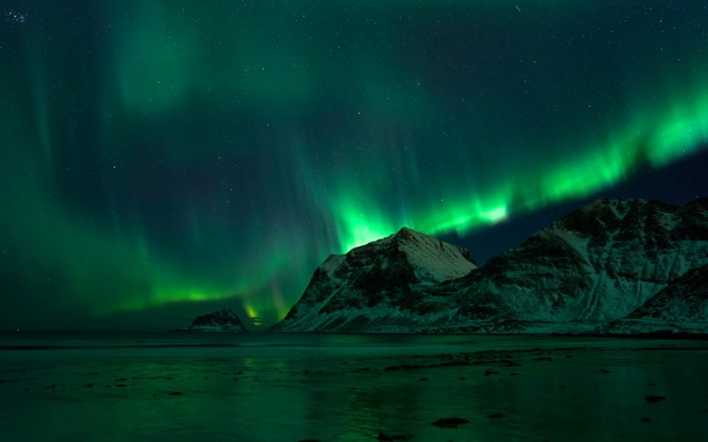 Aurora boreal verde en Noruega