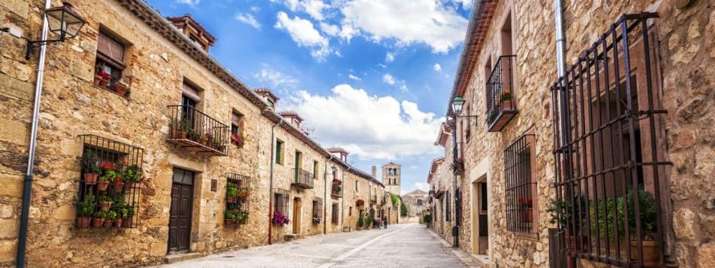Pedraza de la Sierra pueblos más bonitos de Segovia