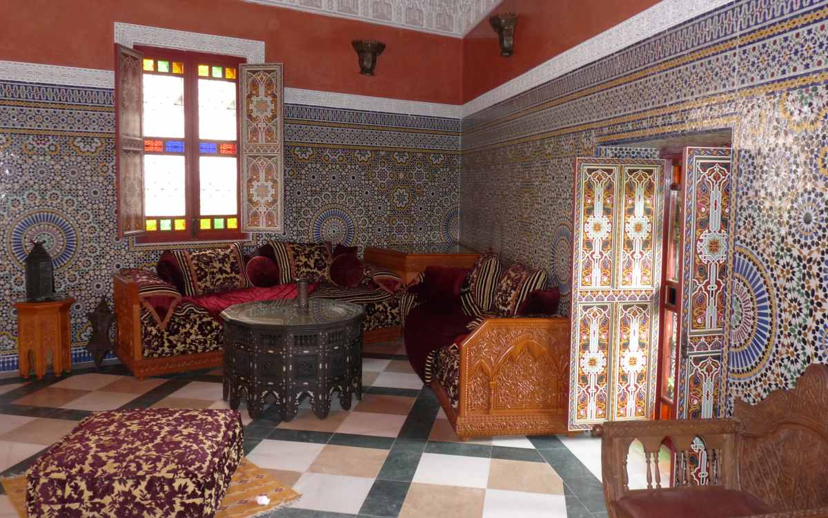 Sala árabe del interior del palacio