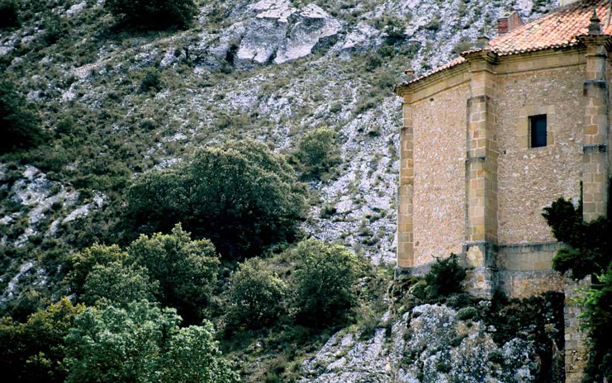 Ermita de San Saurio en el Monte de las Ánimas