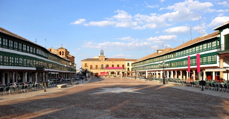 Plaza Mayor de Almagro, un conjunto maravilloso del siglo XVI - España  Fascinante