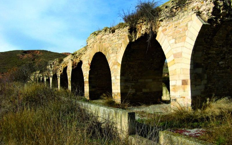 Aqueduct of Alcanadre or Puente de los Moros