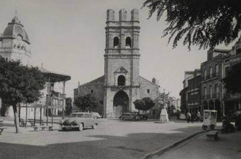 Fotografía antigua de la Plaza Mayor de La Bañeza