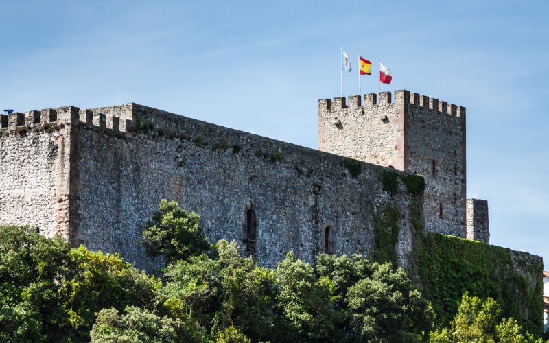 Castillo de San Vicente de la Barquera 