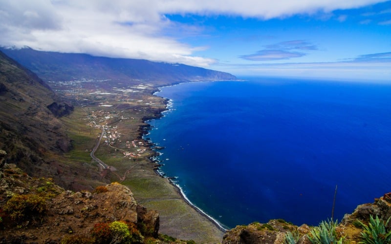 Panorámica de El Hierro, la más lejana de las Islas Canarias