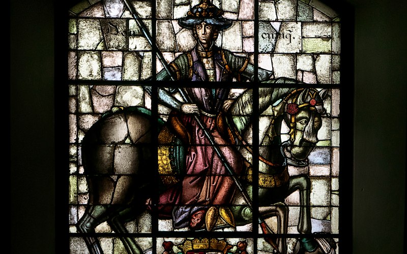 Enrique IV el Impotente, en una vidriera de Carlos Muñoz de Pablos