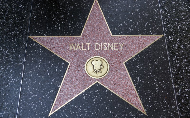 Estrella de Walt Disney en el paseo de la Fama de Hollywood