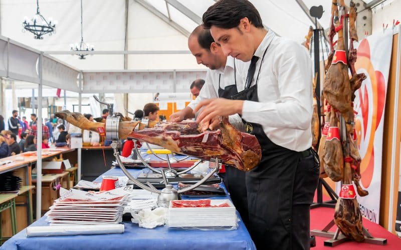Feria del Jamón de Aracena, una de las fiestas gastronómicas imprescindibles en España
