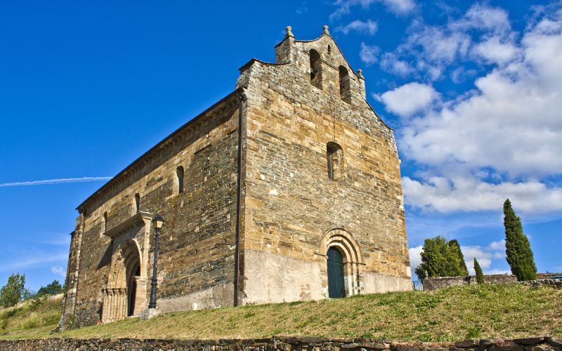 Iglesia de Santiago en Villafranca del Bierzo