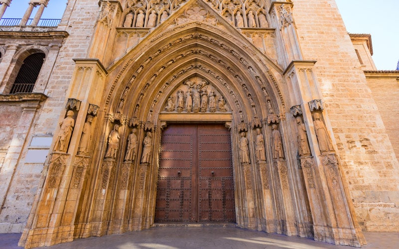 Puerta de los Apóstoles de la Catedral de Valencia