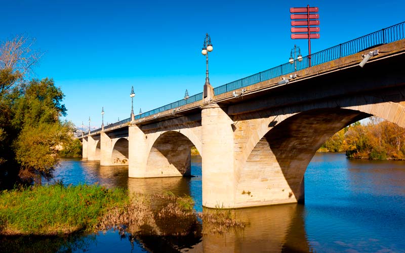 Gran puente que ver en Logroño