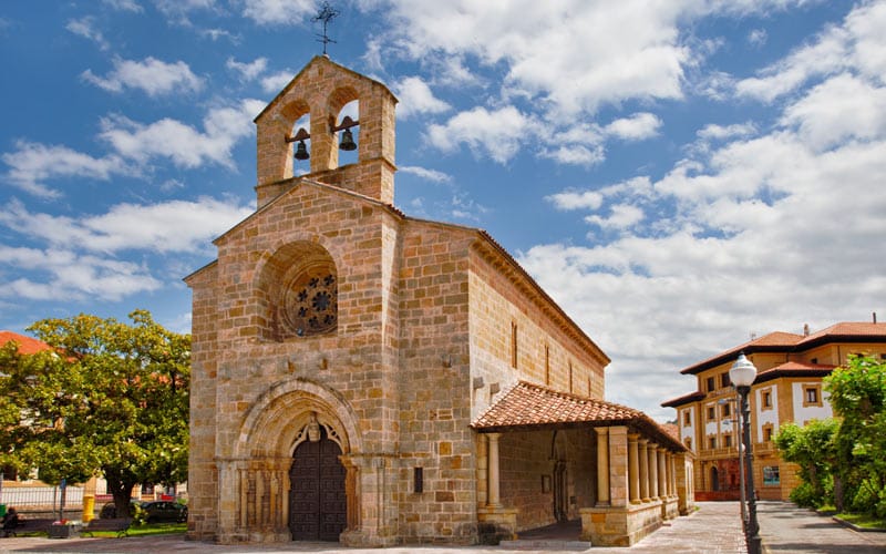Iglesia de Santa María de la Oliva