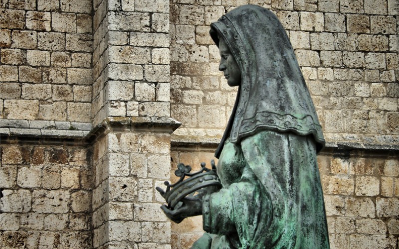 Escultura de Juana I de Castilla en Tordesillas