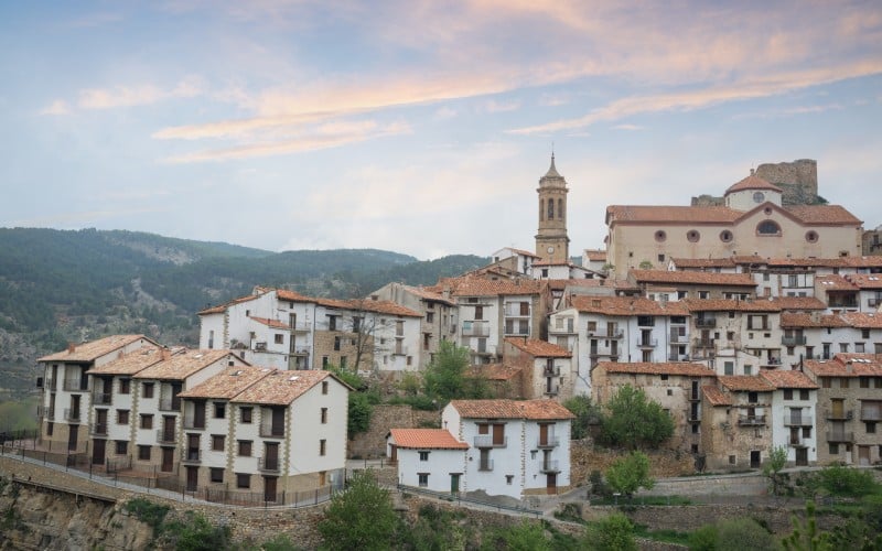 Linares de Mora, uno de los pueblos más atractivos de Aragón