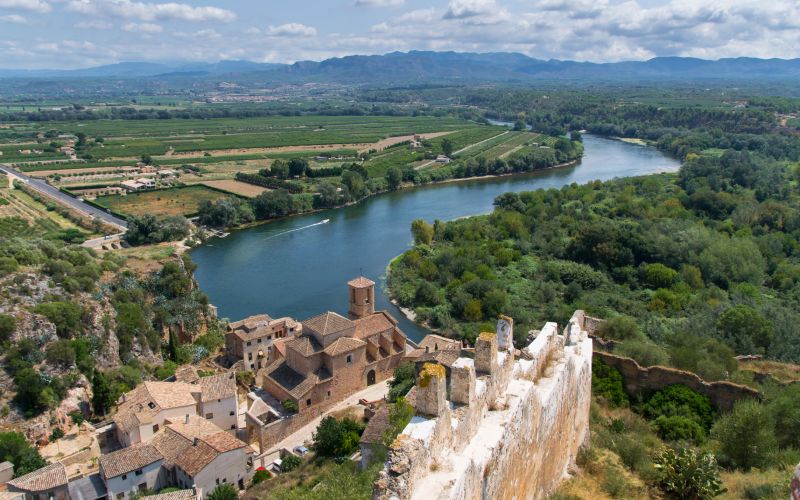 Vista aérea del castillo de Miravet