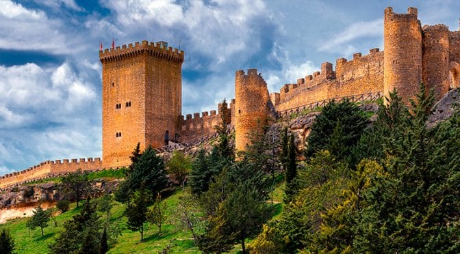 Panorámica del castillo de Peñaranda de Duero