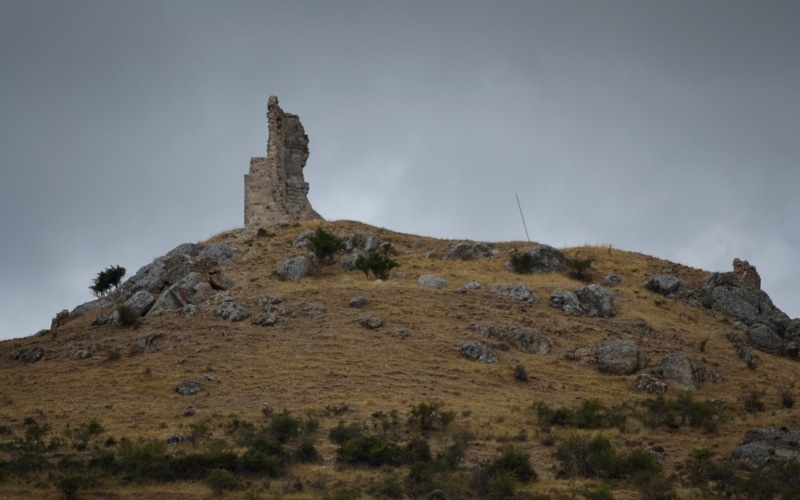 Picón de Lara y los restos del castillo