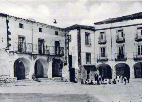 Plaza Mayor de Montánchez antigua fotografía