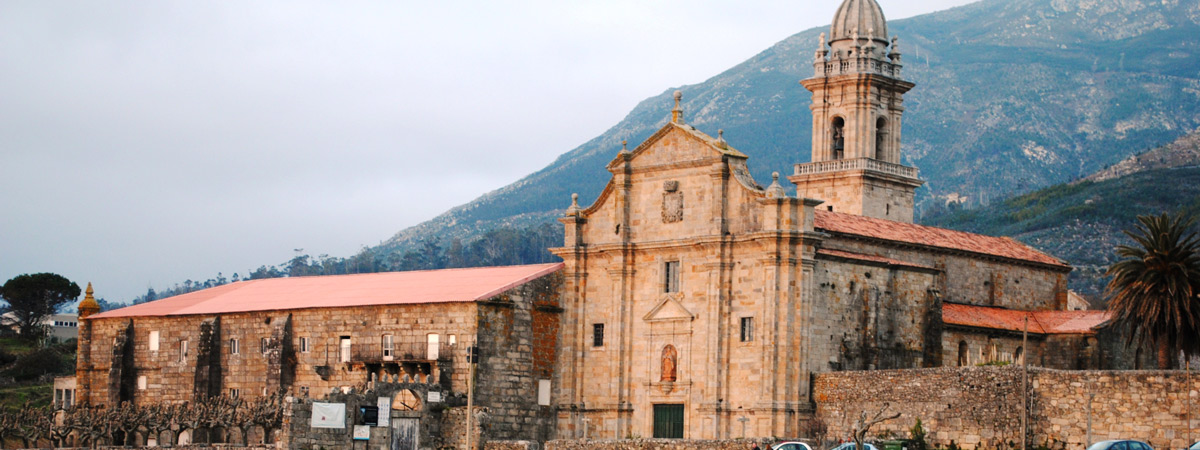 monasterio de Oia
