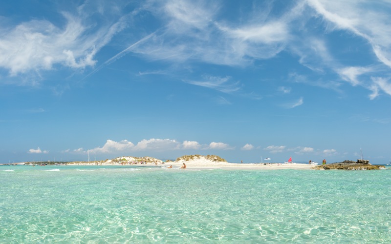 Playa S'Alga vista desde el mar