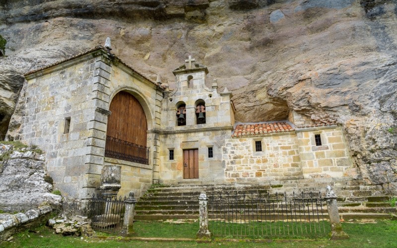 Ermita de San Bernabé, en Ojo Guareña