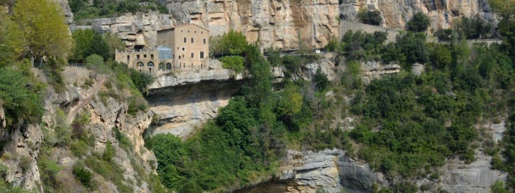 El monasterio de Sant Miquel del Fai y su entorno natural