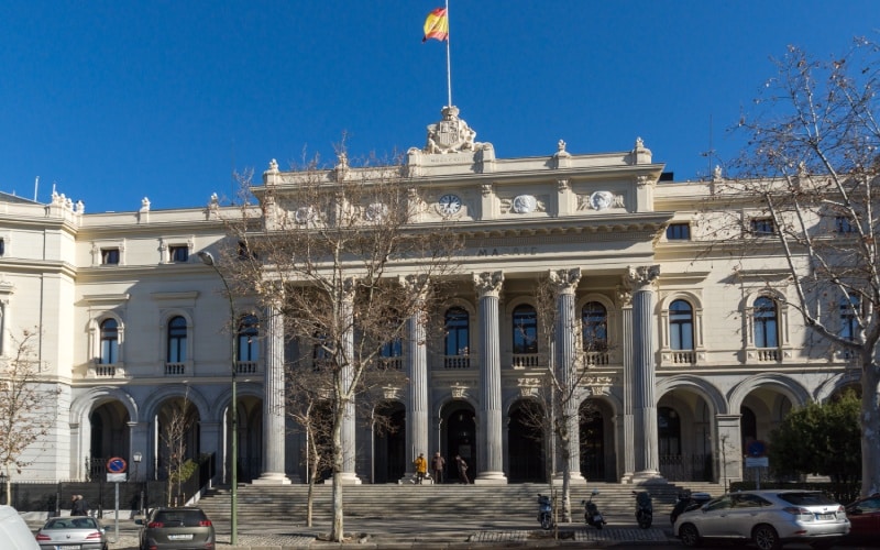 Palacio de la Bolsa, El palacio de la Bolsa de Madrid, de los corros a viva voz al silencio más absoluto