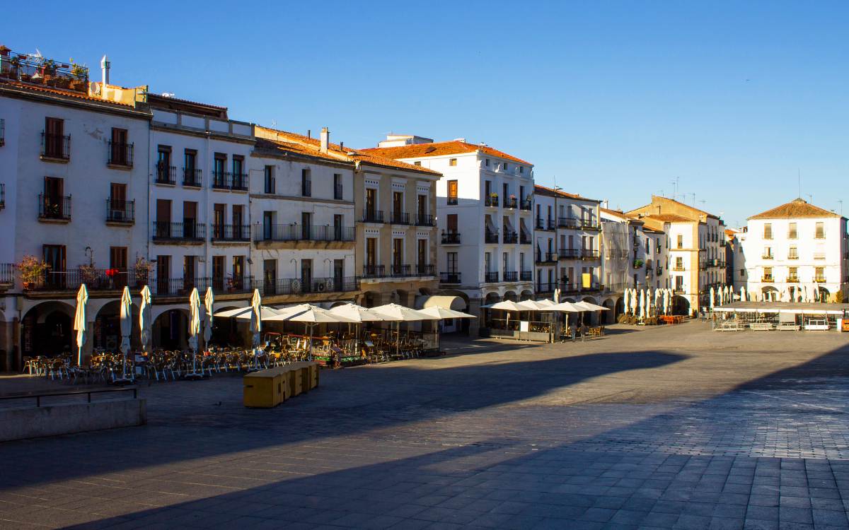 Terrazas en la Plaza Mayor de Cáceres