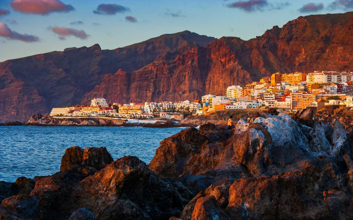 Tenerife tiene rincones que son perfectos para un paseo en barco