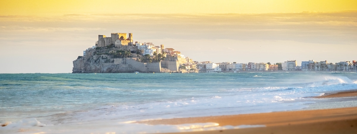 Los castillos junto al mar más bonitos de España