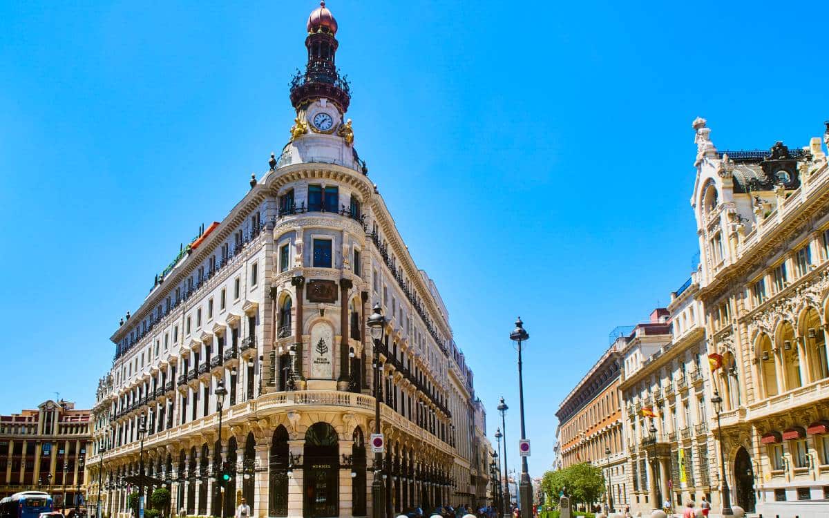 Hotel Four Seasons, antigua sede del Banco de Crédito en Madrid