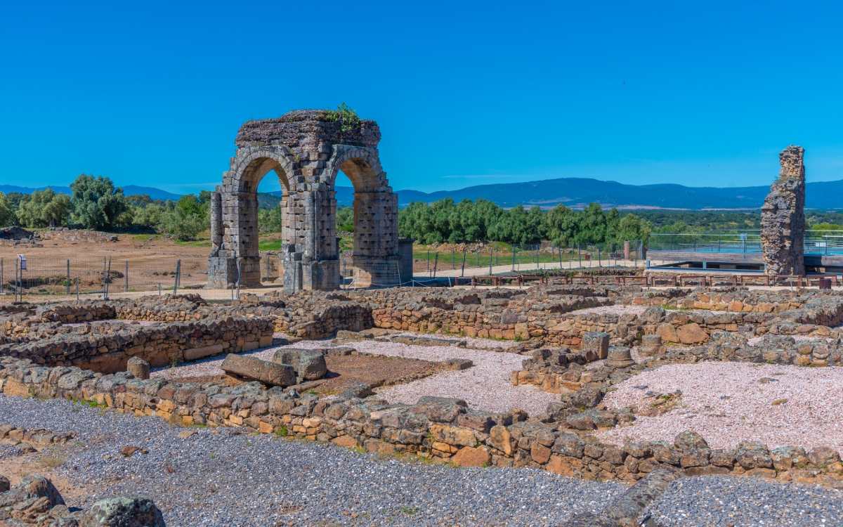 Ruinas de la villa romana de Cáparra