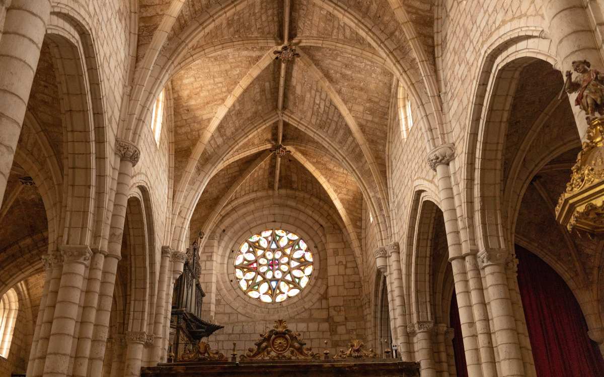 Interior de la Iglesia de San Cosme y San Damián