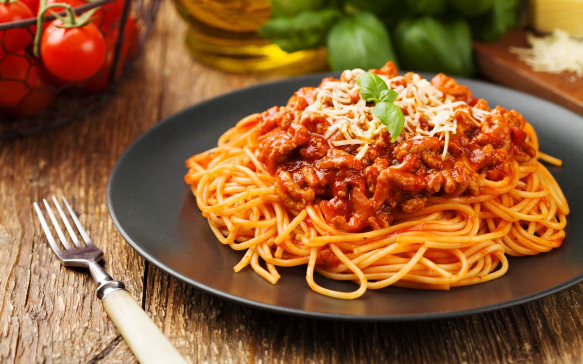 Deliciosos espaguetis a la boloñesa
